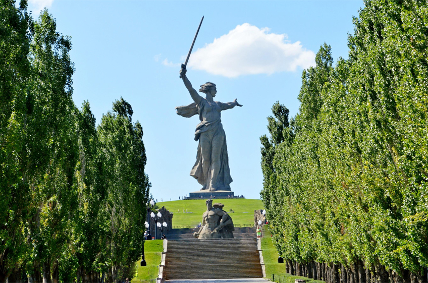 «На Мамаевом кургане тишина…»
